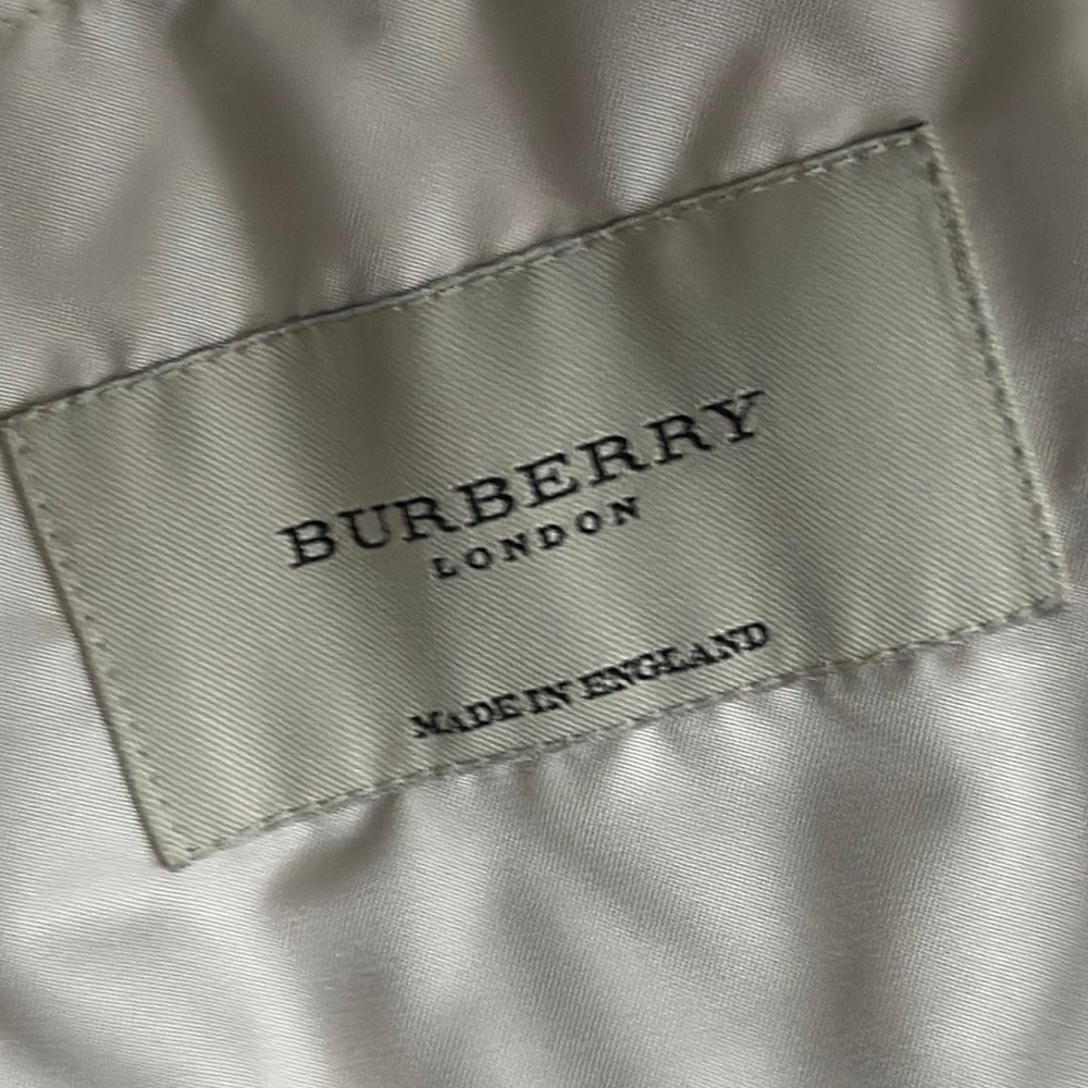 Burberry SZ S Quilted Cream Jacket - Picture 9 of 14